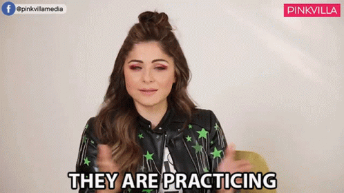 They Are Practicing Kanika Kapoor GIF - They Are Practicing Kanika Kapoor Pinkvilla GIFs