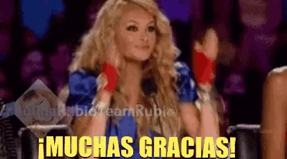 Paulina Paulinarubio GIF