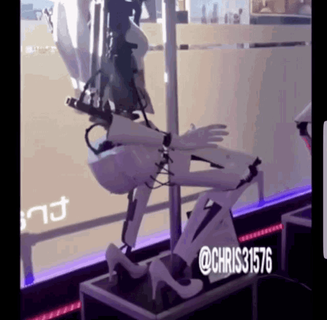 Robot Hips GIF - Robot Hips Dance GIFs