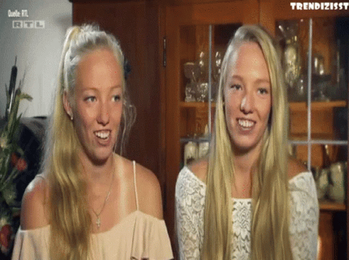 Dumb Twins GIF - Dumb Twins Stupid GIFs