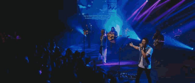 Citipointe Worship Emmanuel GIF - Citipointe Worship Emmanuel God With Us GIFs