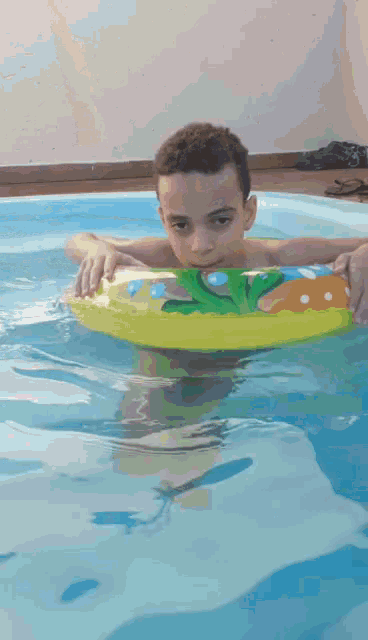 Kid Swim GIF - Kid Swim Pool GIFs