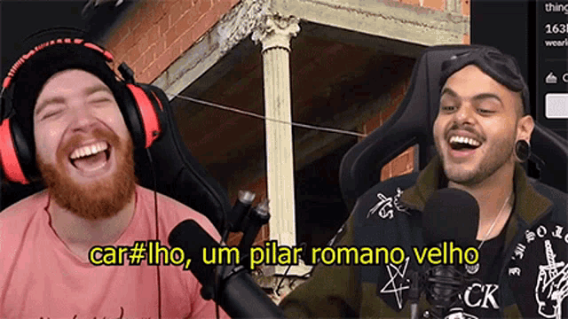 Cariho Um Pilar Romano Velho Lucas Feurschutte GIF