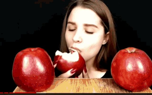 Apple Asmr GIF - Apple Asmr Fruit GIFs