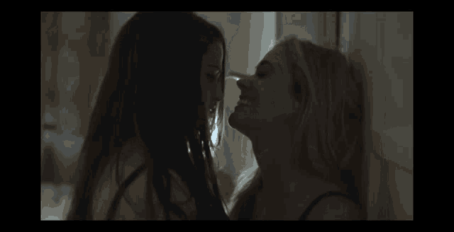 Lesbian Love Kiss GIF - Lesbian Love Kiss Love GIFs