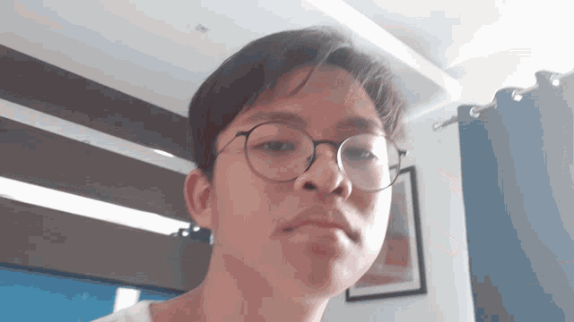 Zoom Selfie GIF - Zoom Selfie Lips GIFs