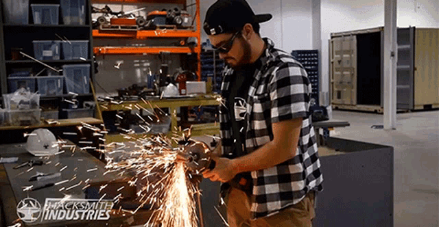 Fire Sharpening GIF - Fire Sharpening Sparks GIFs