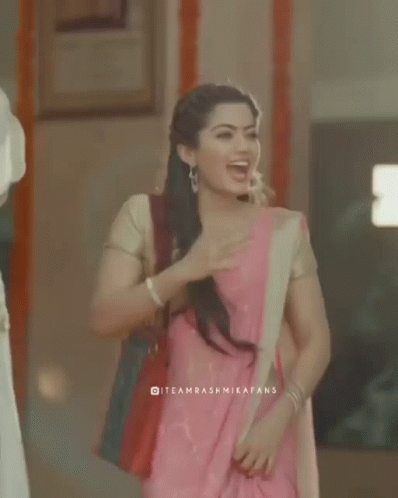 Rashmika Mandhana Saree GIF - Rashmika Mandhana Saree Keert GIFs
