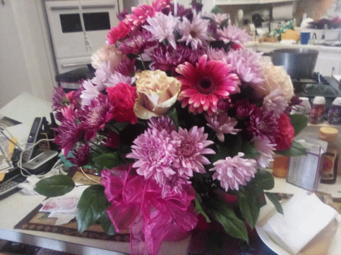 Sharing My Flowers With You GIF - Sharing My Flowers With You GIFs