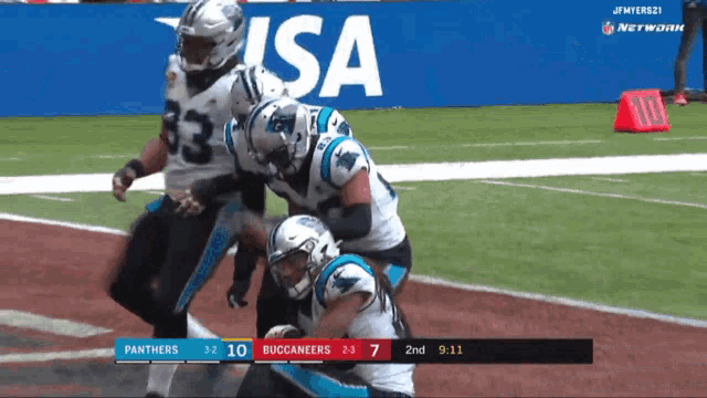 panthers and buccaneers are playing a game and the panthers are leading 10 to 7