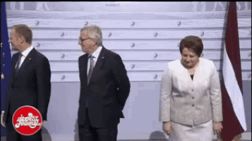Jean-claude Juncker GIF - Jean Claude Juncker Viktor Orbán Dictateur GIFs