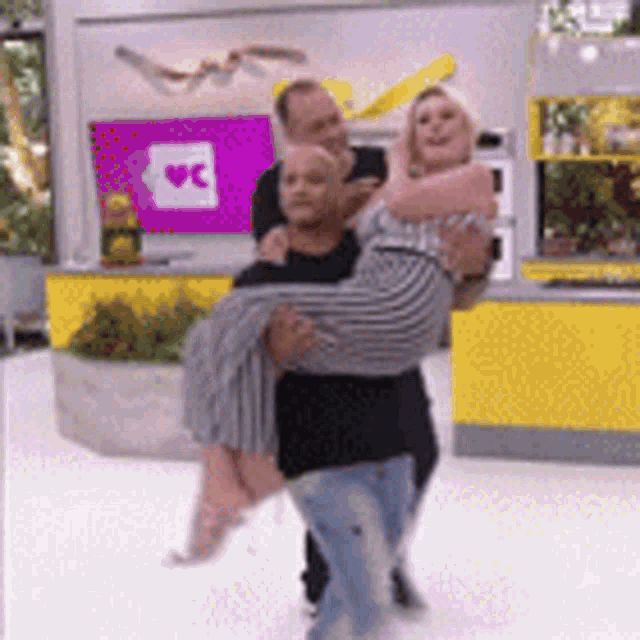 Ana Maria Braga Pool GIF - Ana Maria Braga Pool Pool Party GIFs