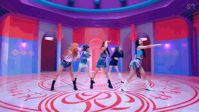 Red Velvet Queendom GIF - Red Velvet Queendom Yeri GIFs