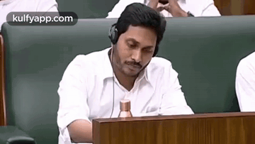 Me In Every Exam Provide Slips To My Friends.Gif GIF - Me In Every Exam Provide Slips To My Friends Trending Ys Jagan GIFs
