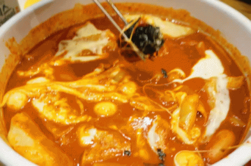 엽기떡볶이 떡볶이 치즈 매콤 매운 GIF - Yupdduk Korean Rice Cake GIFs