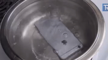 Iphone 7 Survival Test GIF - I Phone7 Survival Test Waterproof GIFs