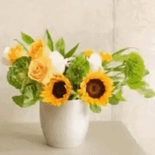 Flower Gift Diy Flowers GIF - Flower Gift Diy Flowers GIFs