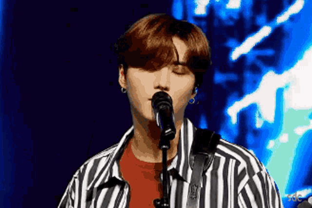 Youngk Day6 GIF - Youngk Day6 GIFs