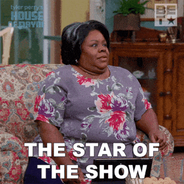 The Star Of The Show Ella Payne GIF - The Star Of The Show Ella Payne House Of Payne GIFs