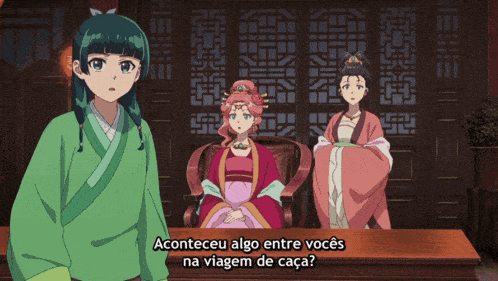 a woman in a green kimono stands in front of two other women and says aconteceu algo entre vocês