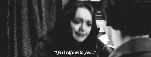 I Feel Safe With You GIF - Ifeelsafewithyou Hug GIFs