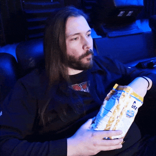 Eating Popcorn Become The Knight GIF - Eating Popcorn Become The Knight Munching GIFs
