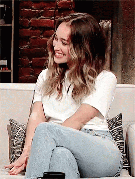 Alycia Debnam Carey Laughs GIF - Alycia Debnam Carey Laughs Alicia Clark GIFs