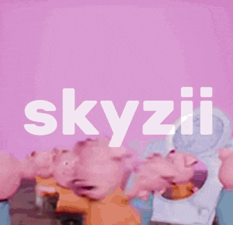 a pink background with the word skyzii on it