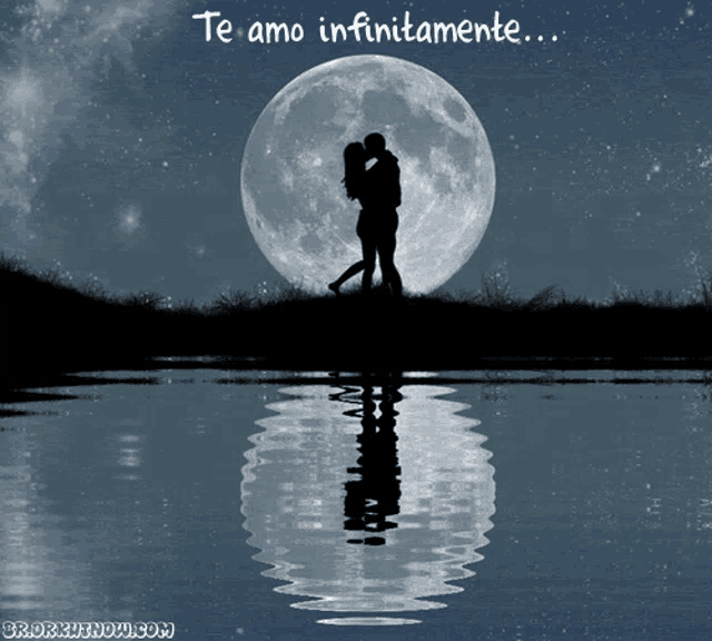 a couple kissing in front of a full moon with the words te amo infinitamente below them