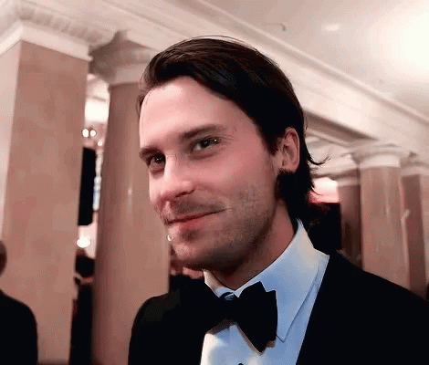 Victor Crone Vic Heart GIF - Victor Crone Vic Heart Handsome GIFs