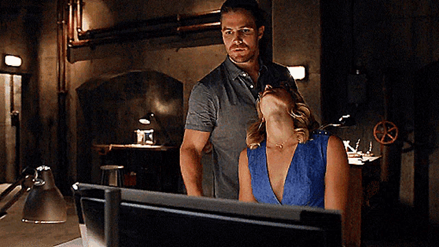 Arrow Olicity GIF - Arrow Olicity Oliver Queen GIFs