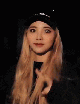 Jinsoul Loona GIF - Jinsoul Loona Peace Sign GIFs