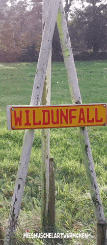 a wooden sign that says wildunfall on it