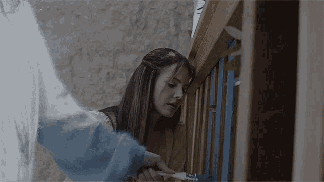 Lana Del Rey Painting GIF - Lana Del Rey Painting Banisters GIFs