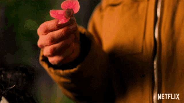 Flower Smell GIF - Flower Smell Aroma GIFs