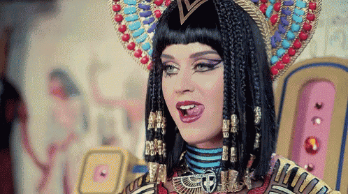 katy perry is wearing a costume that looks like cleopatra