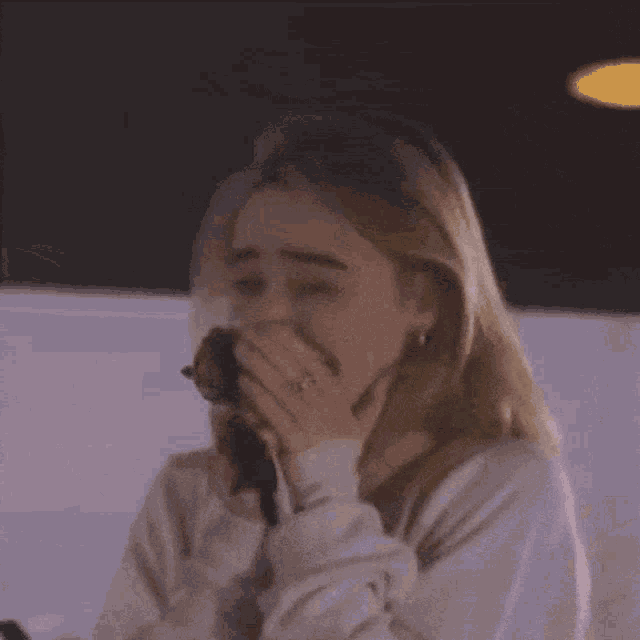 Sabrina Carpenter Crying GIF - Sabrina Carpenter Crying Sabrina Carpenter Crying GIFs