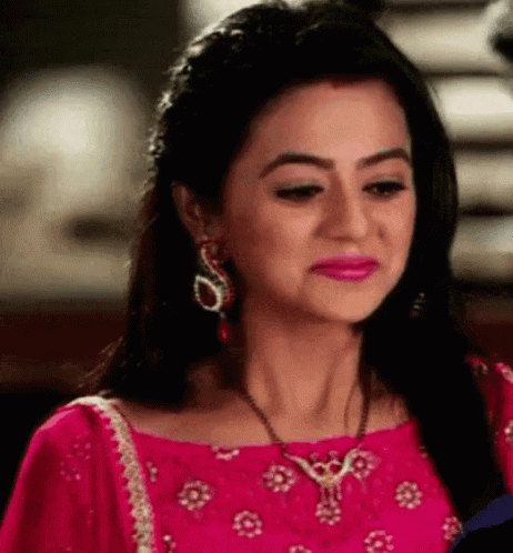 Helly Shah Smile GIF - Helly Shah Smile Chuckle GIFs