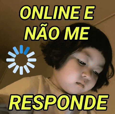 a little girl is looking at something with the words online e nao me responde written above her