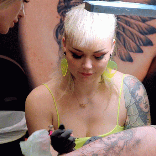 Oh Really Holli GIF - Oh Really Holli Ink Master GIFs