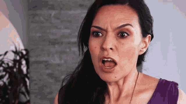 Sobresalto Enchufe Tv GIF