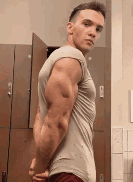 Boling Muscles GIF - Boling Muscles GIFs