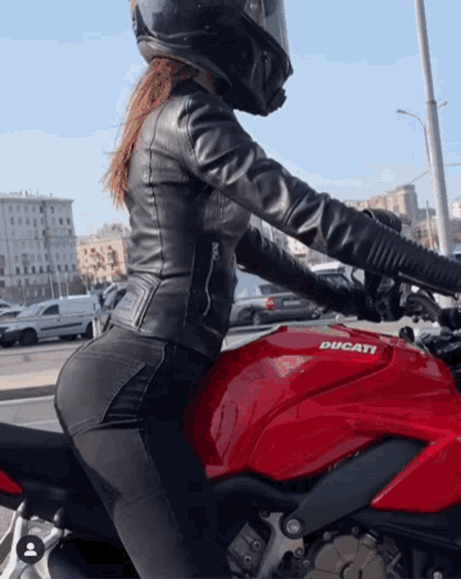 Keech Biker Chick GIF - Keech Biker Chick Ducati GIFs