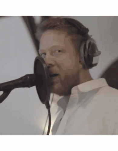 Mumford And Sons Ted Dwane GIF - Mumford And Sons Ted Dwane Will You Be My Only Yan Tonight GIFs