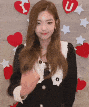 Makeahcurry Lia GIF