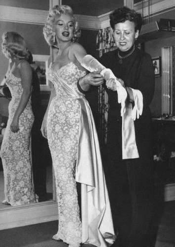 Marilyn Monroe Old Hollywood GIF - Marilyn Monroe Old Hollywood Dress GIFs