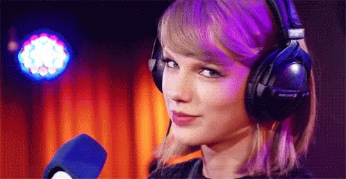 Taylor Swift Smiling GIF - Taylor Swift Smiling Happy GIFs