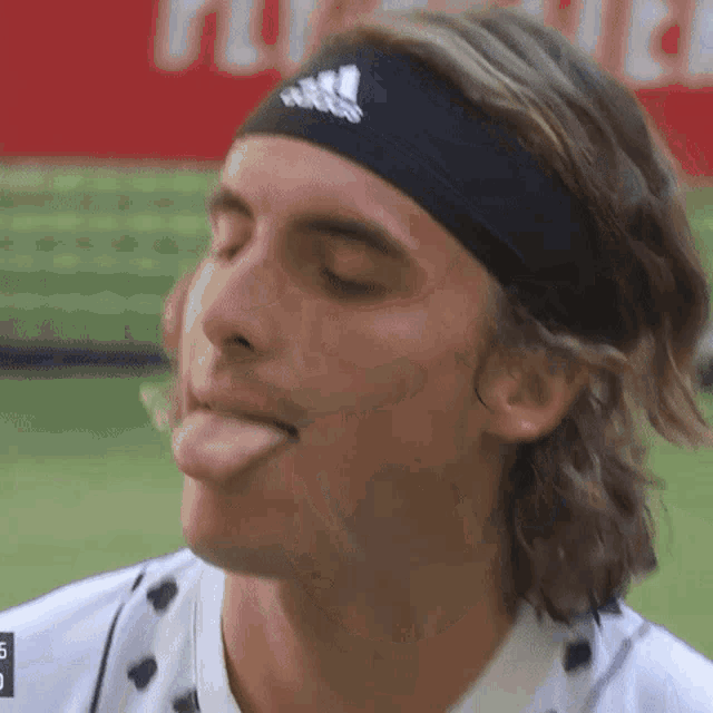 Tongue Out Tongue Sticking Out GIF - Tongue Out Tongue Sticking Out Kiss GIFs