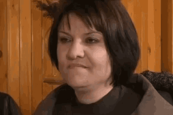 Crazy Mom Television Change GIF - Crazy Mom Television Change Schimbde Mame GIFs