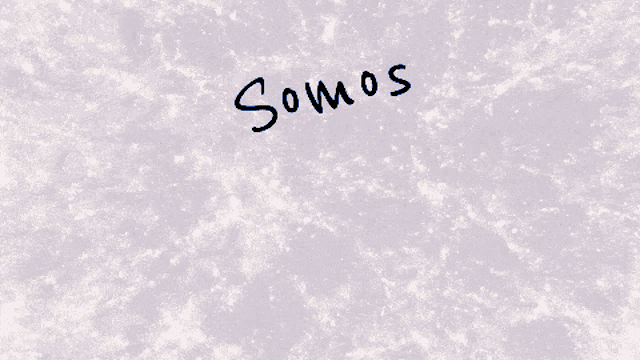 a sign that says somos quimera on a purple background